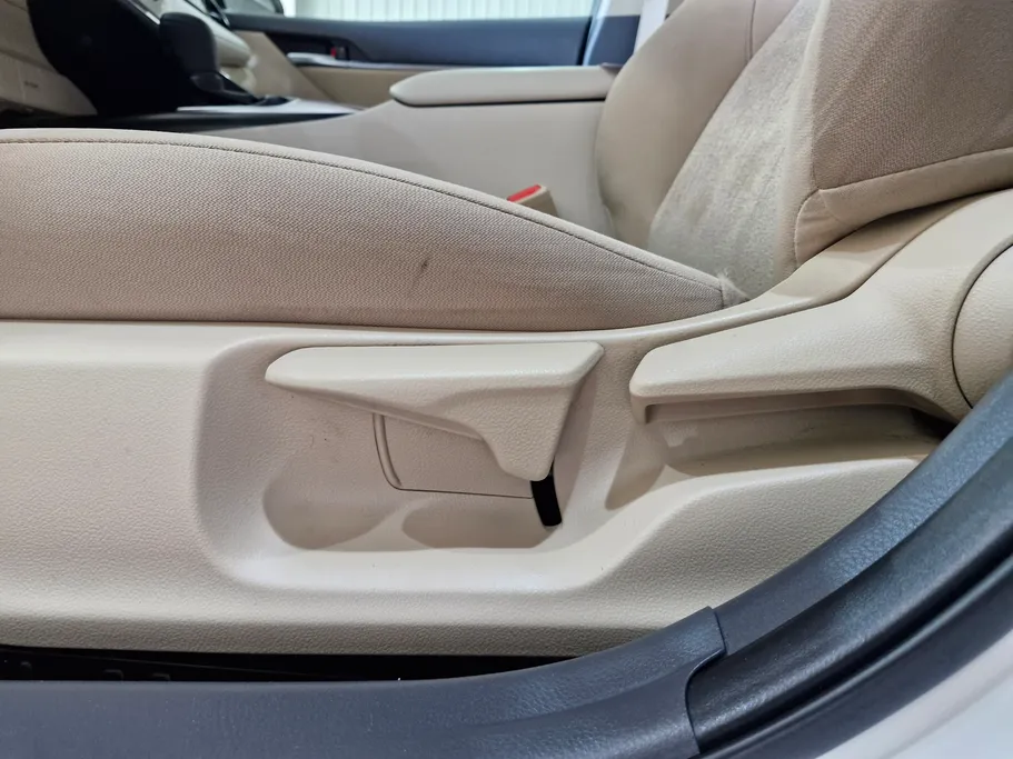 2023 Toyota Camry  LE 