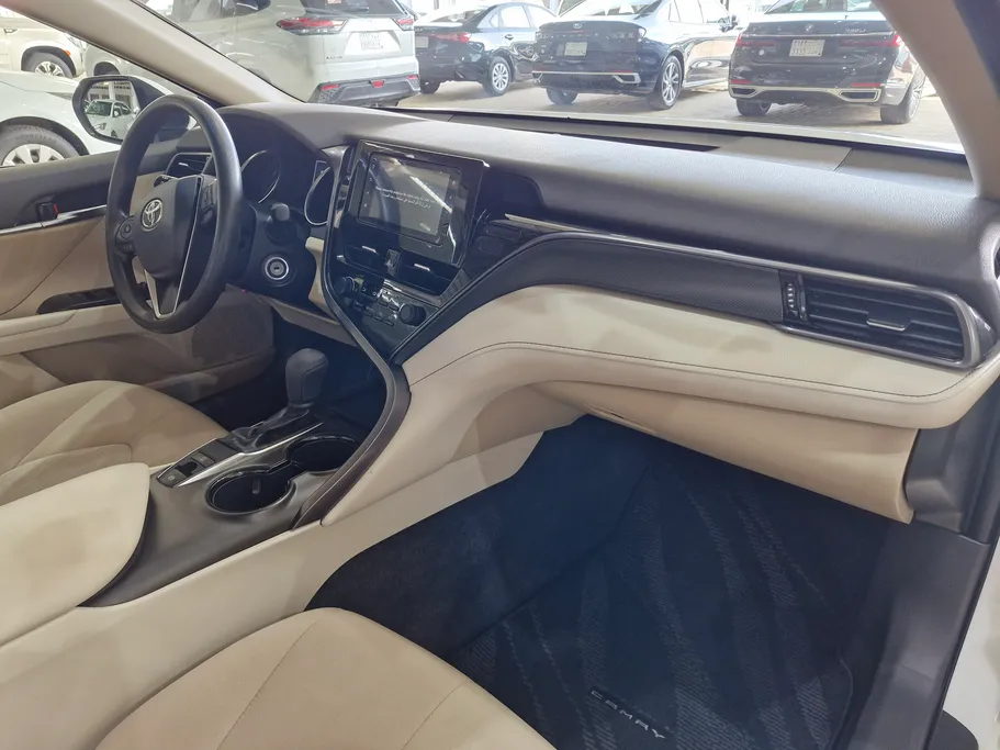 2023 Toyota Camry  LE 