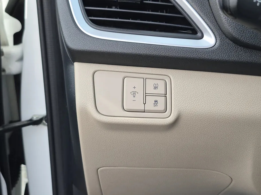 2023 Hyundai Accent Smart 