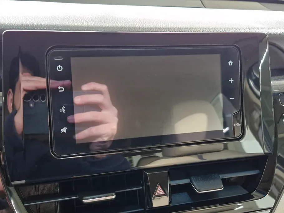 تويوتا كامري LE 2023 