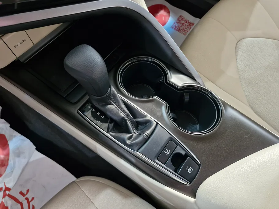 تويوتا كامري LE 2023 