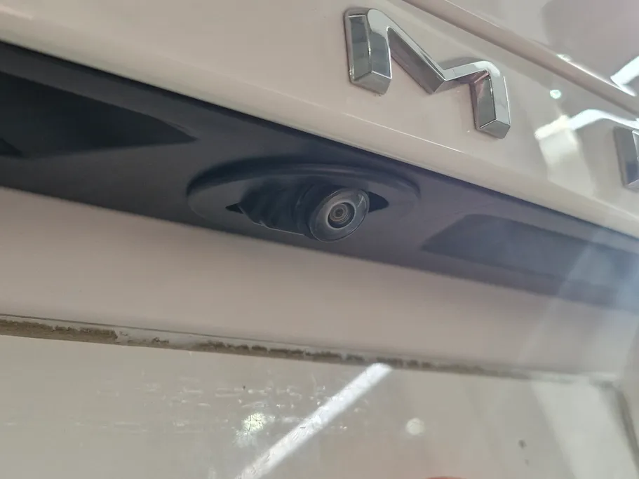 تويوتا كامري LE 2023 