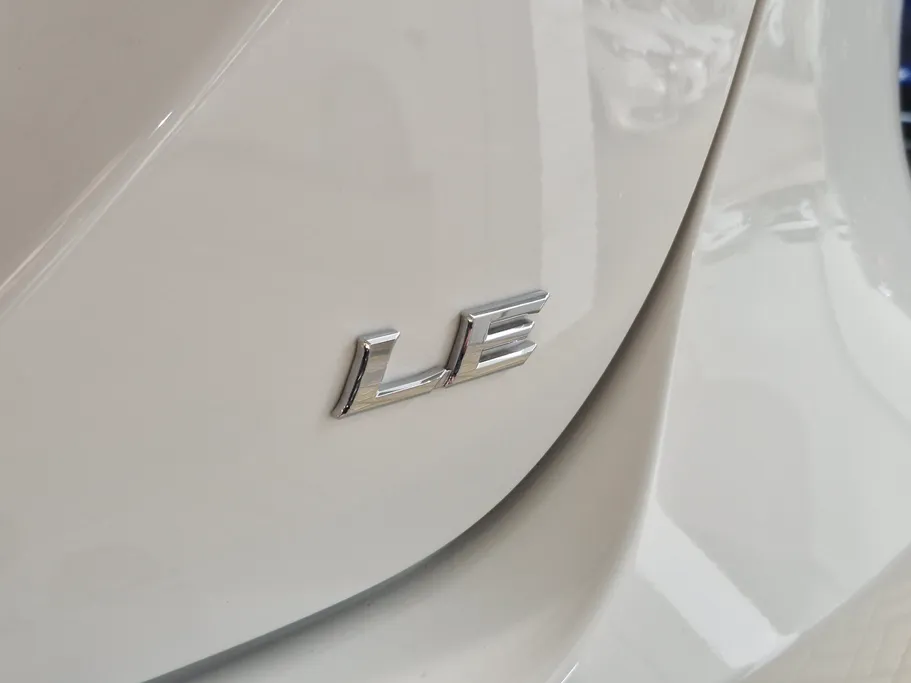 تويوتا كامري LE 2023 