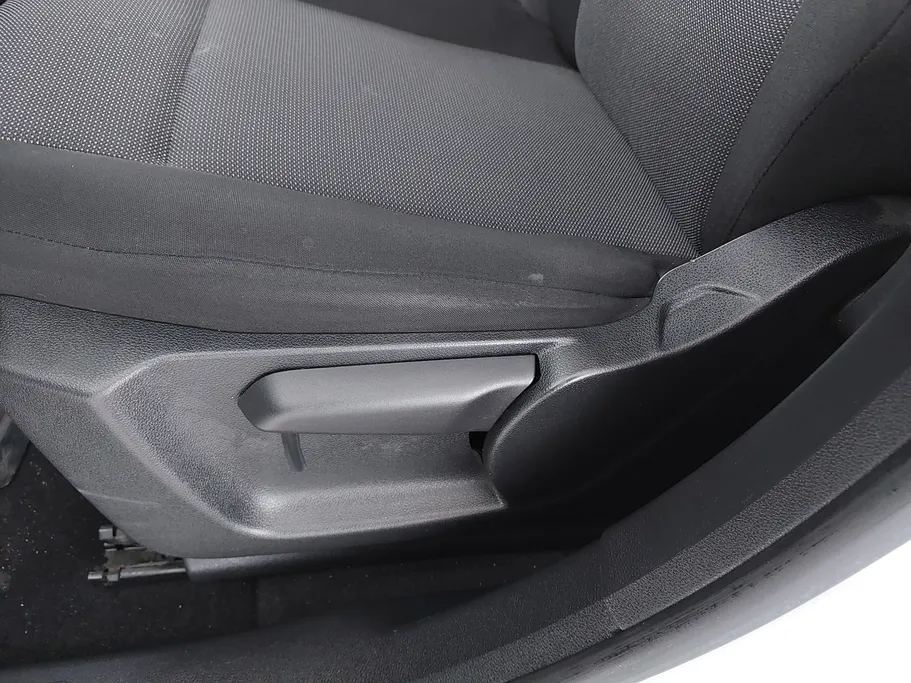 2023 Peugeot Partner Short van 