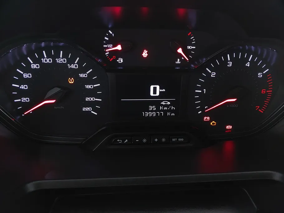 2023 Peugeot Partner Short van 