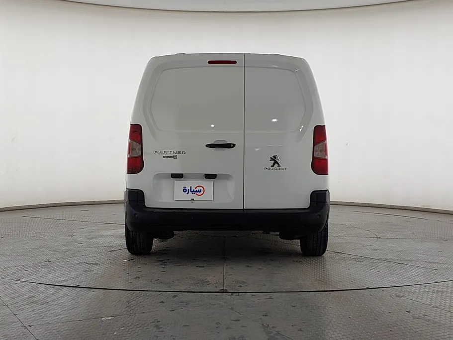 2023 Peugeot Partner Short van 
