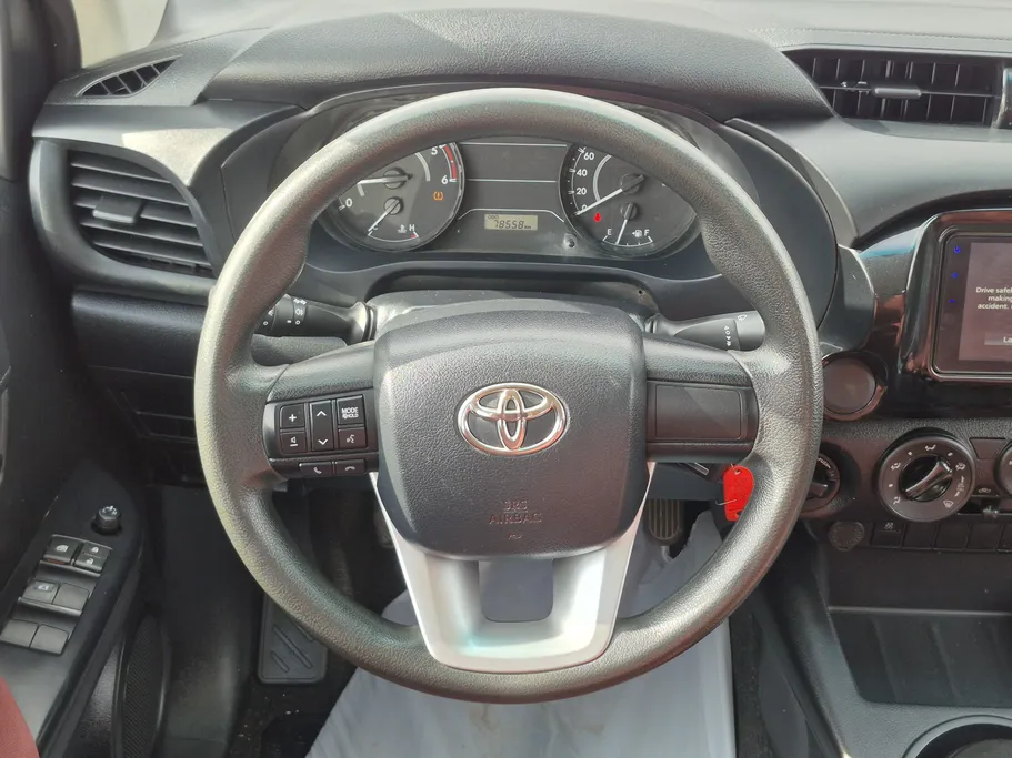 2023 Toyota Hilux GL2 