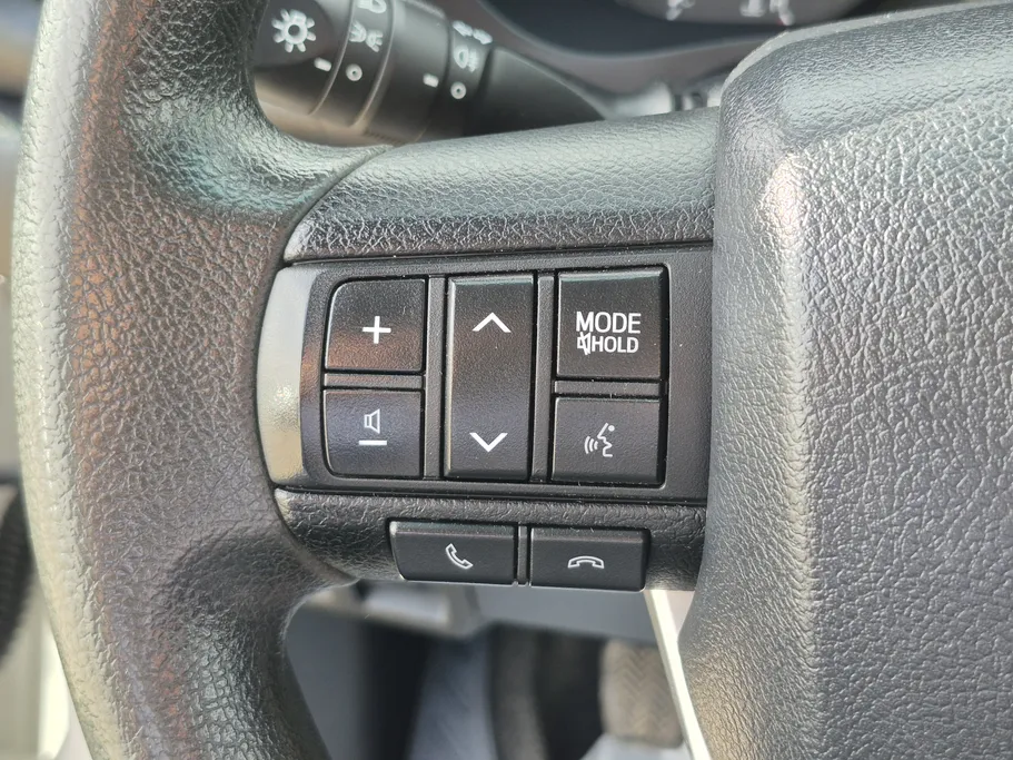 2023 Toyota Hilux GL2 