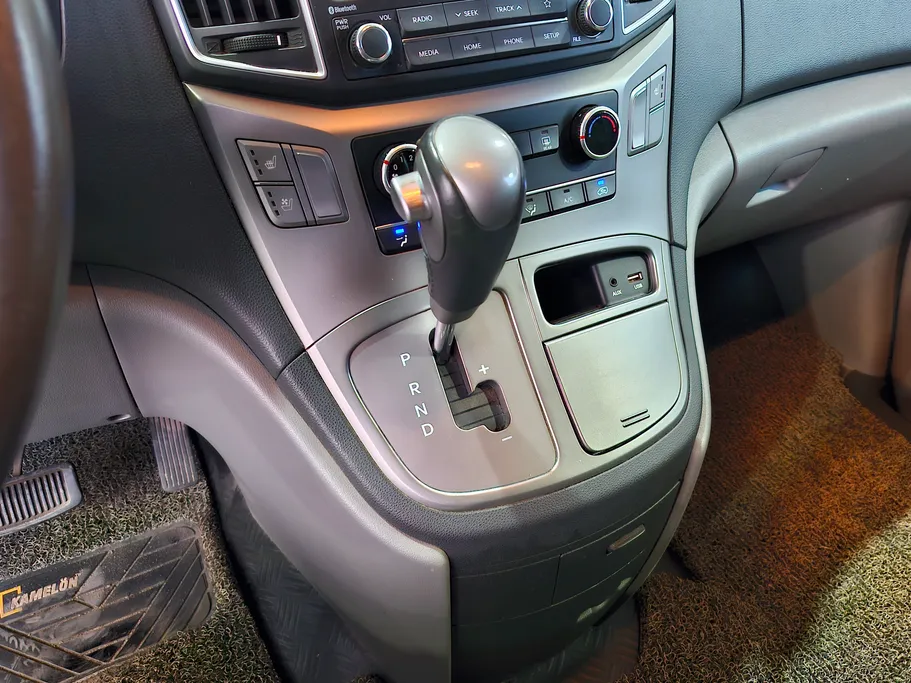 2021 Hyundai Grand Starex cargo 