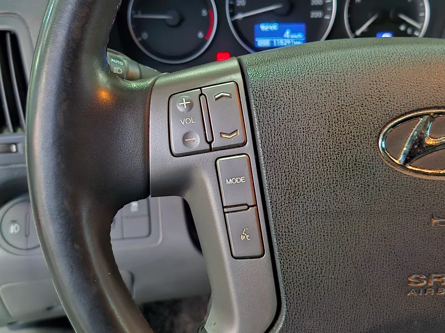 2021 Hyundai Grand Starex cargo 