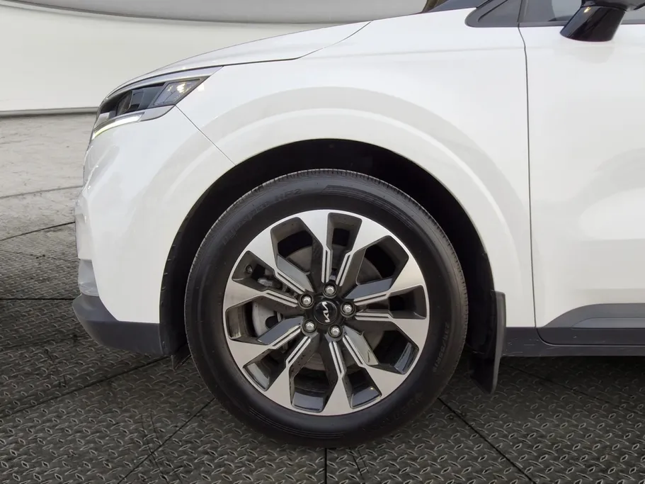 2022 Kia Carnival LX 