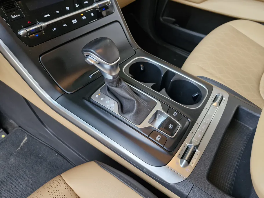 2022 Kia Carnival LX 