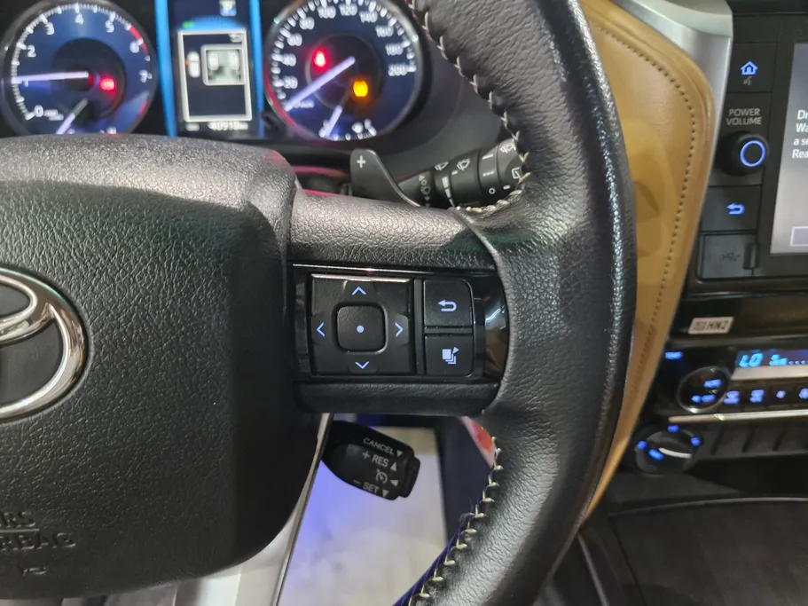 تويوتا فورتشنر VX1 2023 