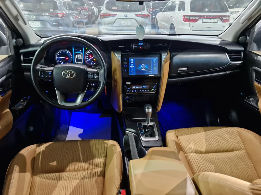 تويوتا فورتشنر VX1 2023 