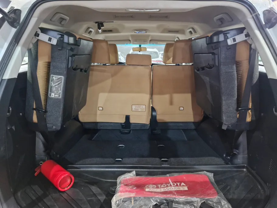 تويوتا فورتشنر VX1 2023 