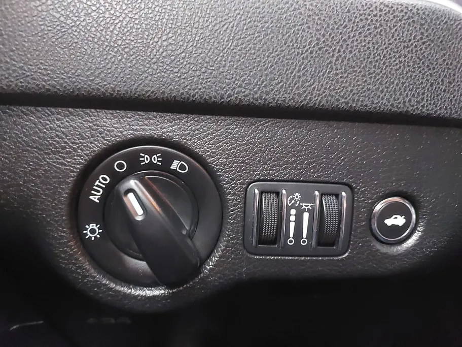 دودج تشارجر SXT 2020 