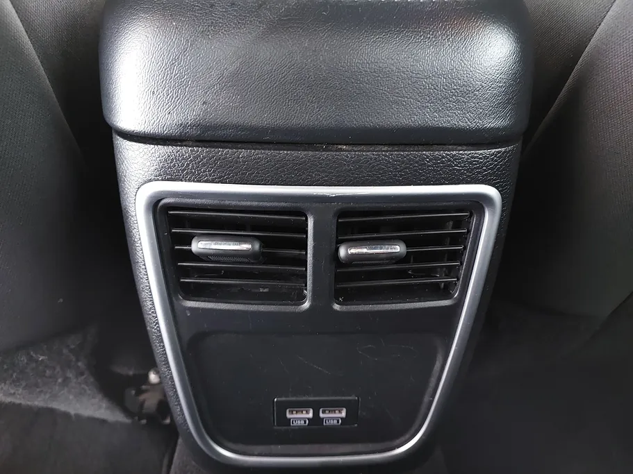 دودج تشارجر SXT 2020 