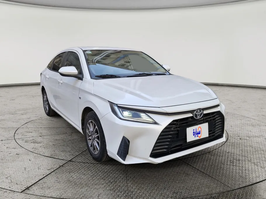 2023 Toyota Yaris  Y 