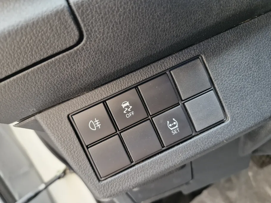 2023 Toyota Yaris  Y 