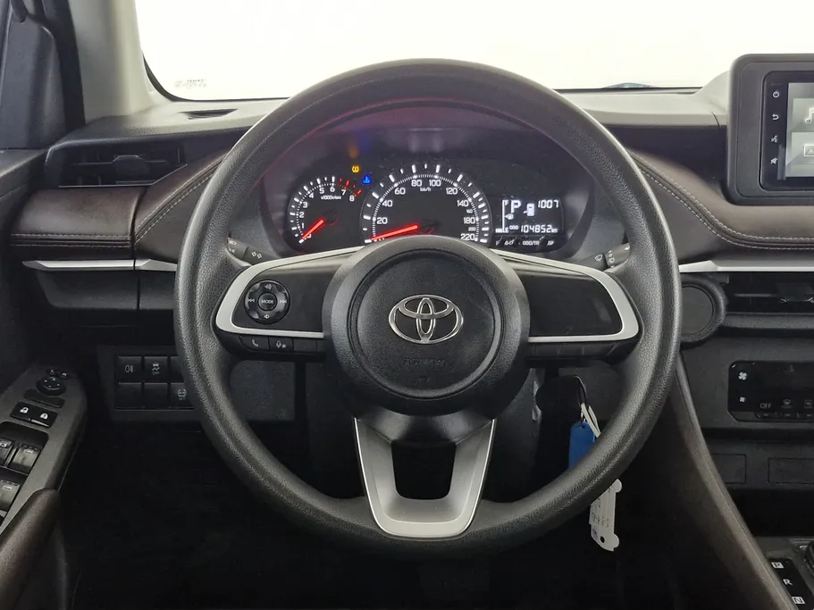 تويوتا يارس Y 2023 