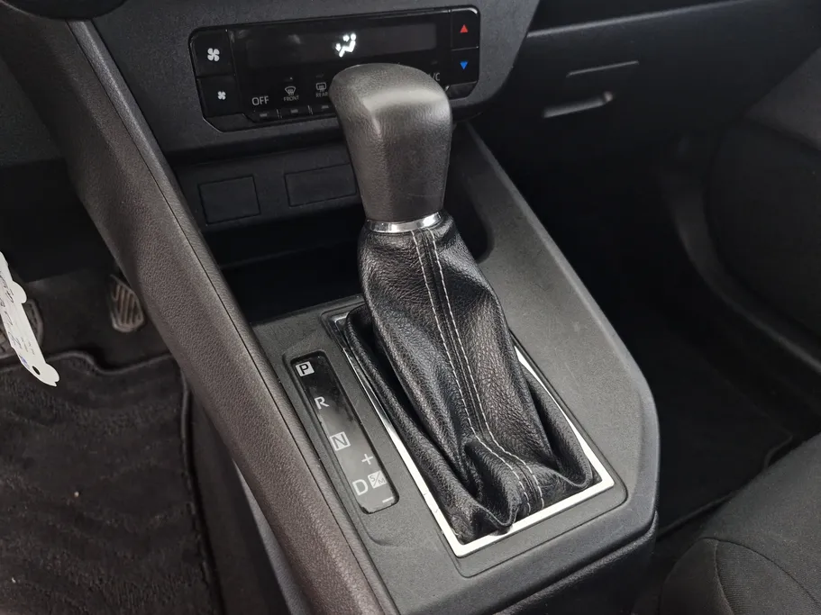 تويوتا يارس Y 2023 