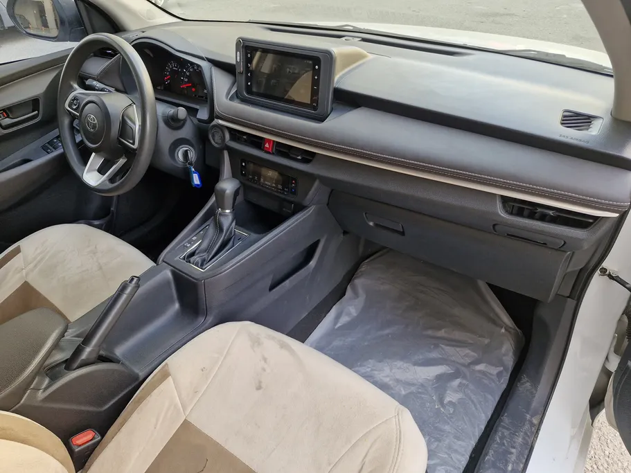 2023 Toyota Yaris  Y 