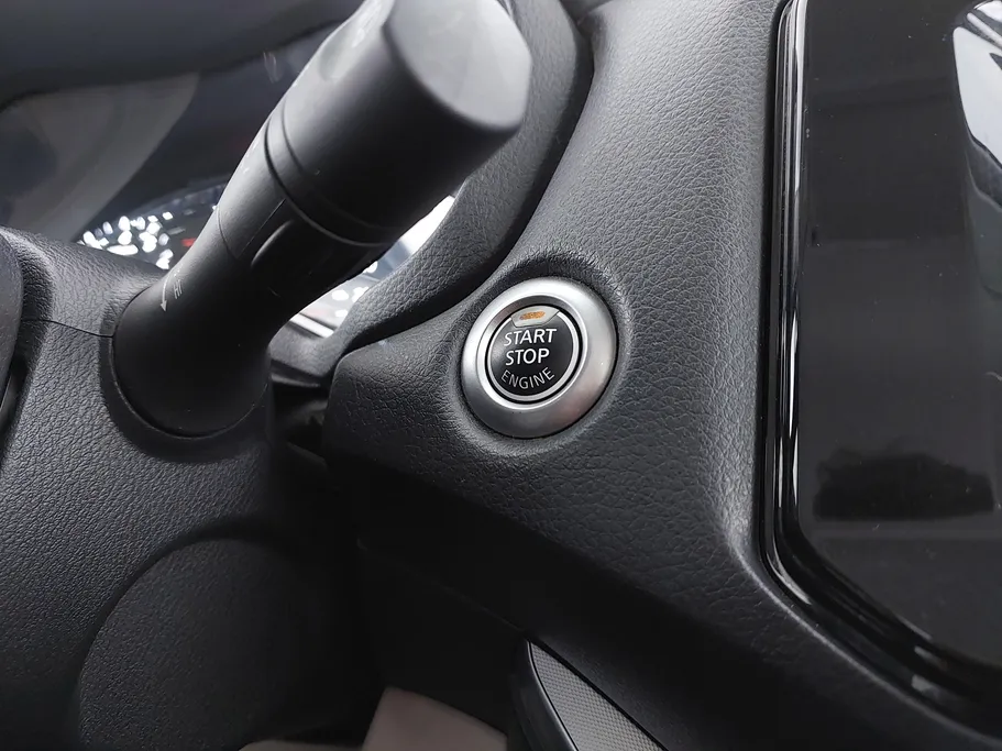 2023 Nissan Xterra SE 