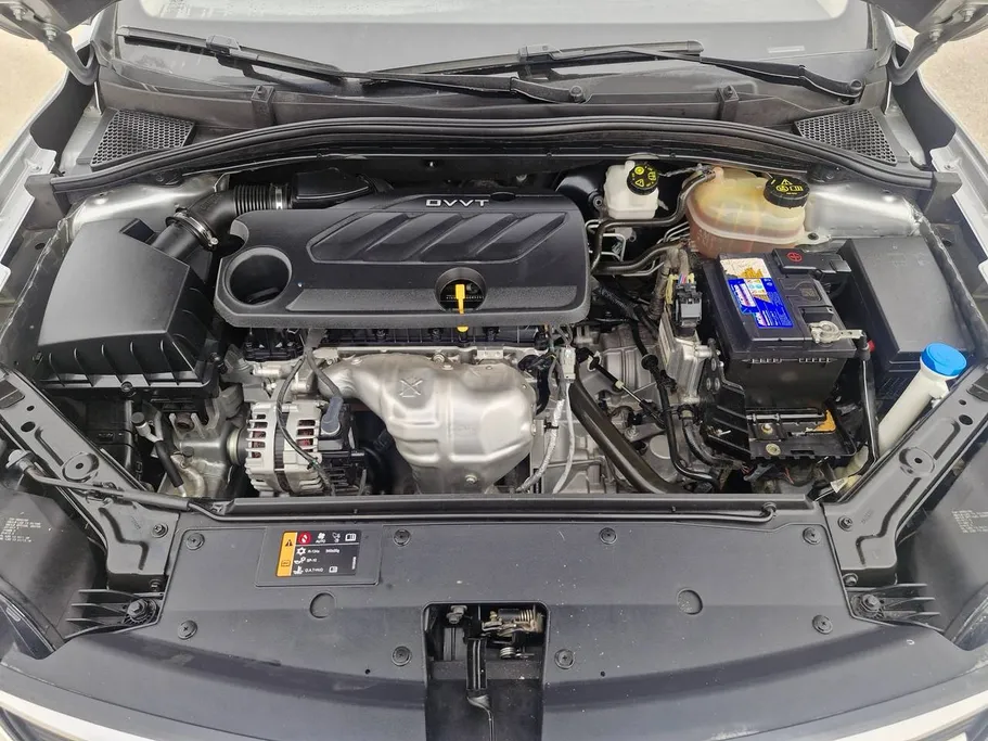 ام جي 5 LUX 2023 