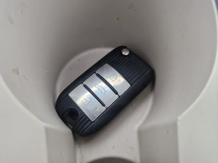 ام جي 5 LUX 2023 