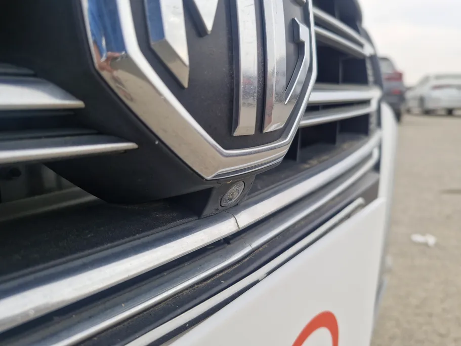 ام جي 5 LUX 2023 