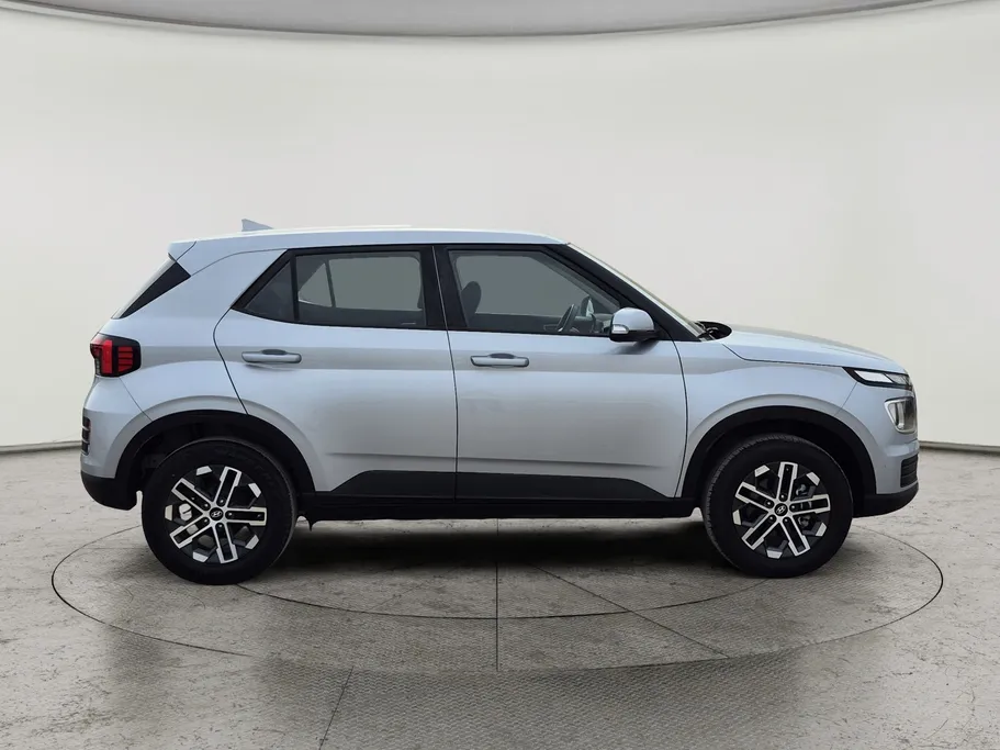 2024 Hyundai Venue Smart 