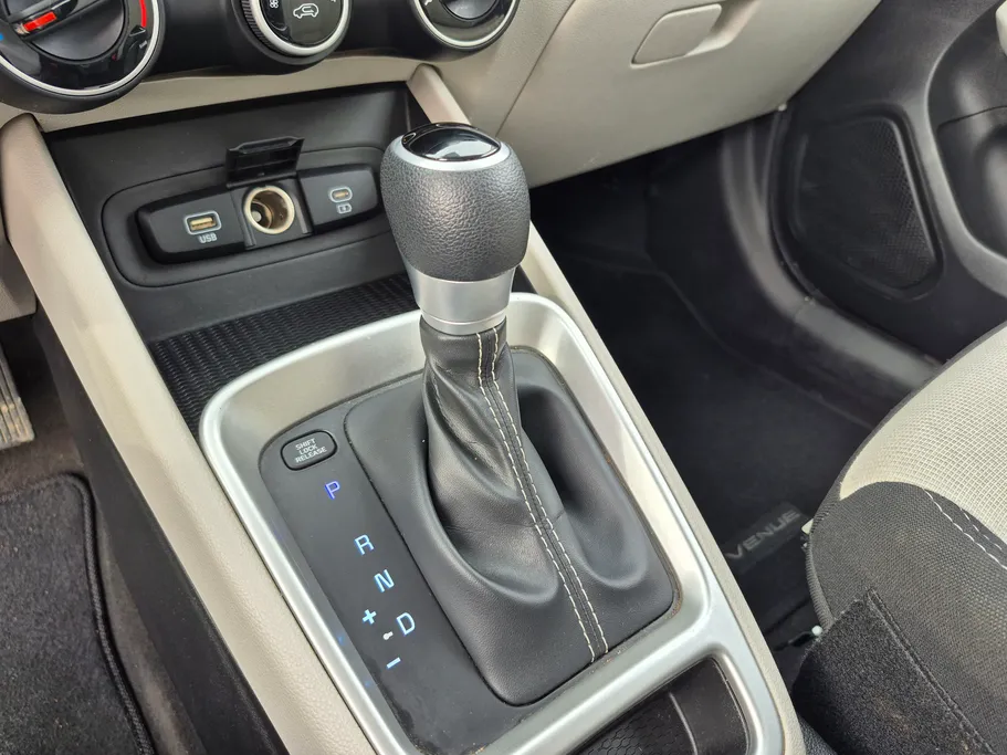 2024 Hyundai Venue Smart 