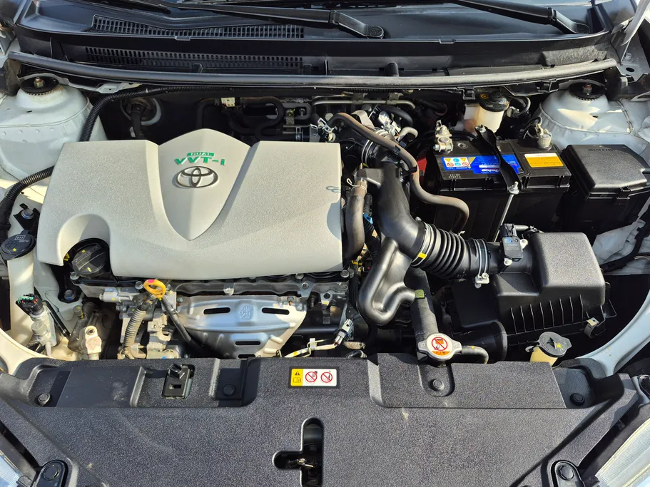 2022 Toyota Yaris  Y 