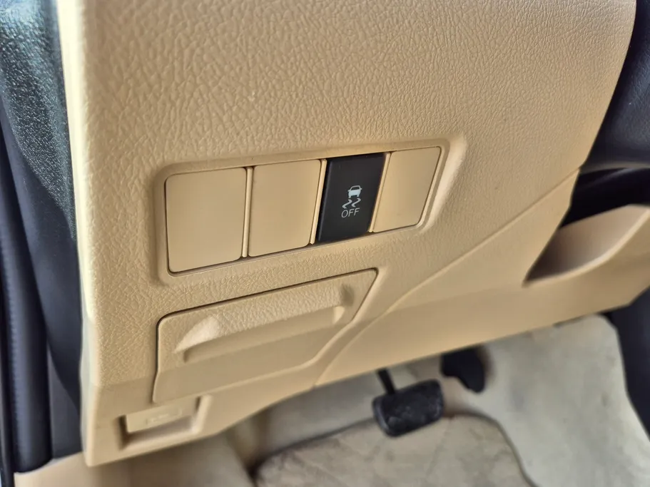 2022 Toyota Yaris  Y 