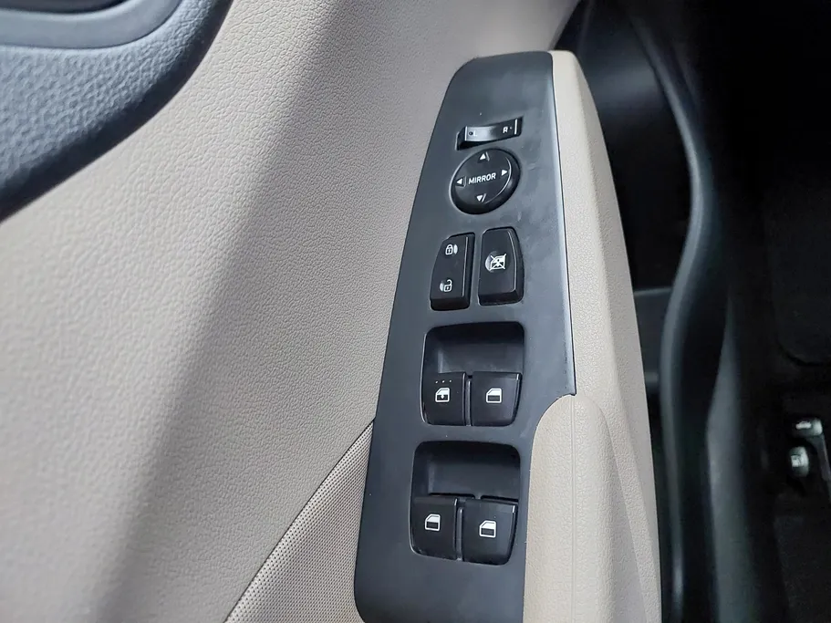 هيونداي اكسنت سمارت 2023 