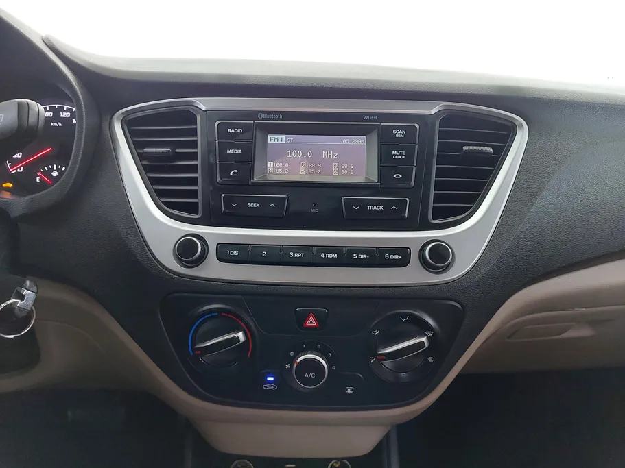 هيونداي اكسنت سمارت 2023 