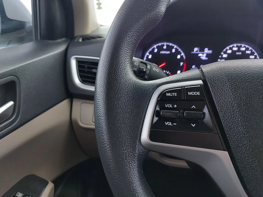 هيونداي اكسنت سمارت 2023 