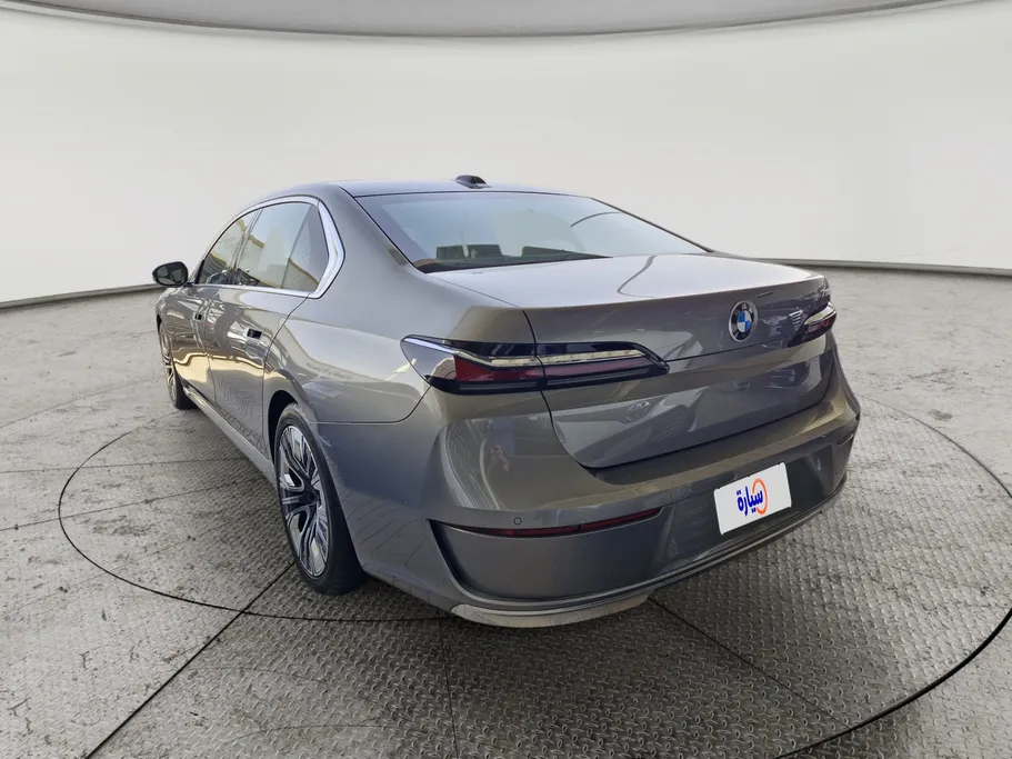 2024 BMW 7 Series 735i 