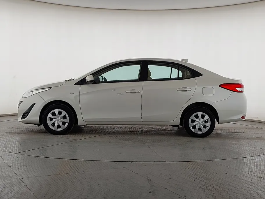 2019 Toyota Yaris  Y 