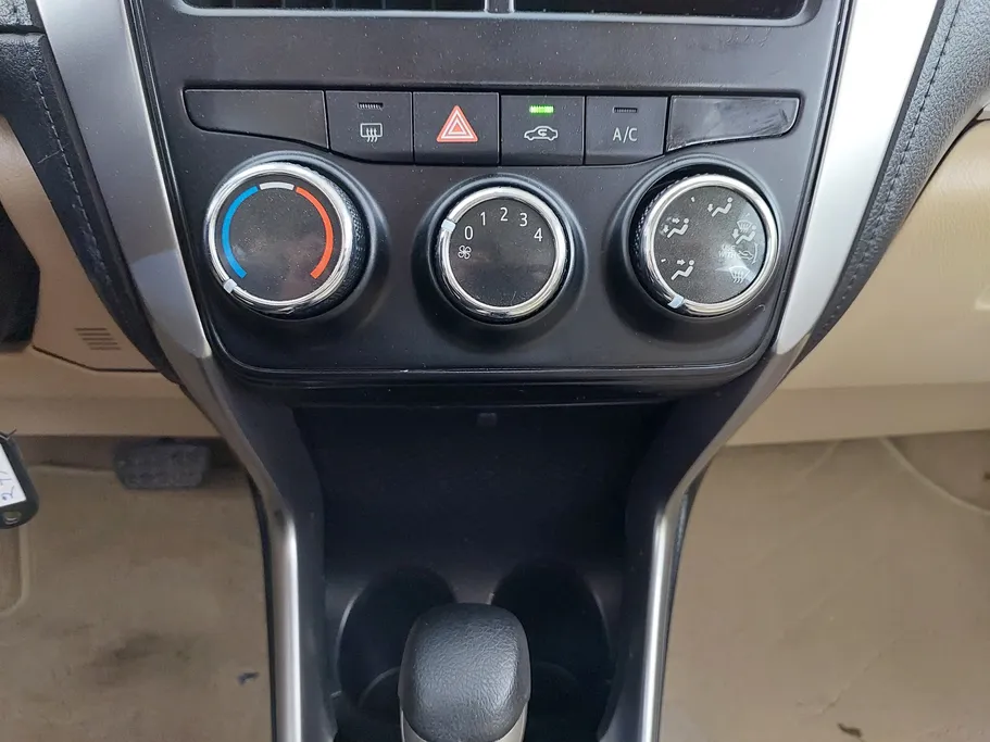 2019 Toyota Yaris  Y 