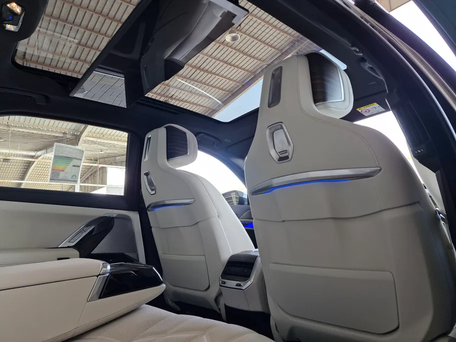 2024 BMW 7 Series 735i 