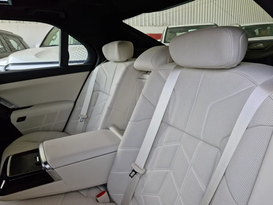 2024 BMW 7 Series 735i 