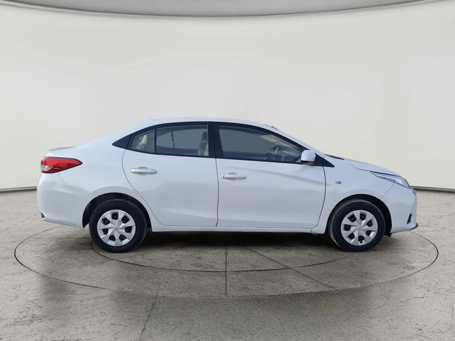 تويوتا يارس Y 2022 