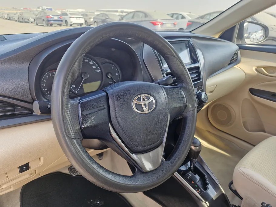 تويوتا يارس Y 2022 