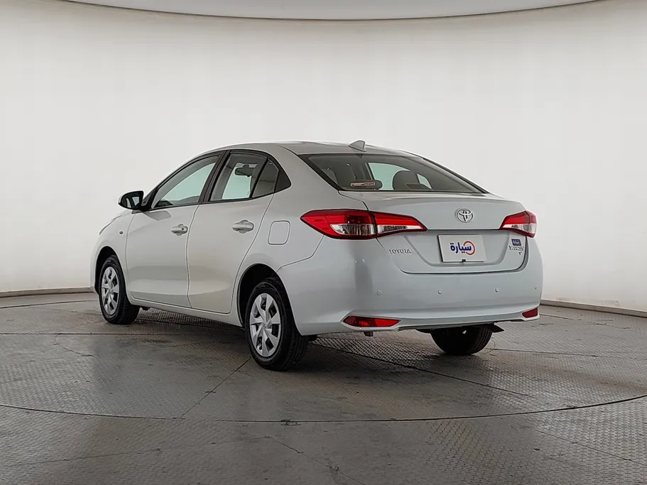 تويوتا يارس Y 2022 