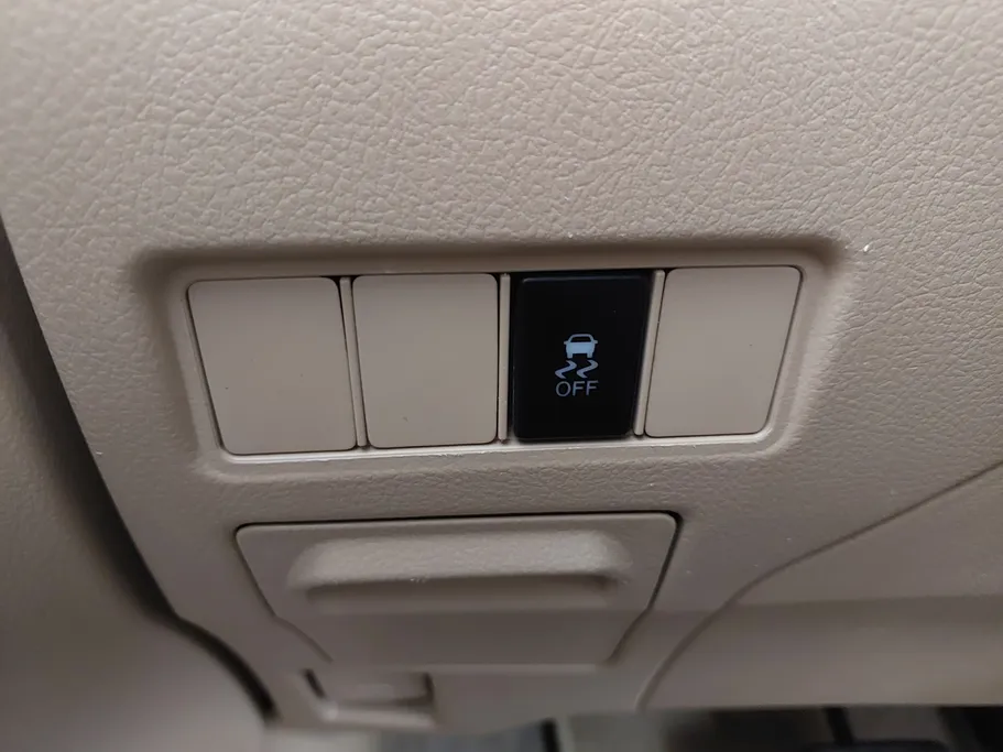 تويوتا يارس Y 2022 