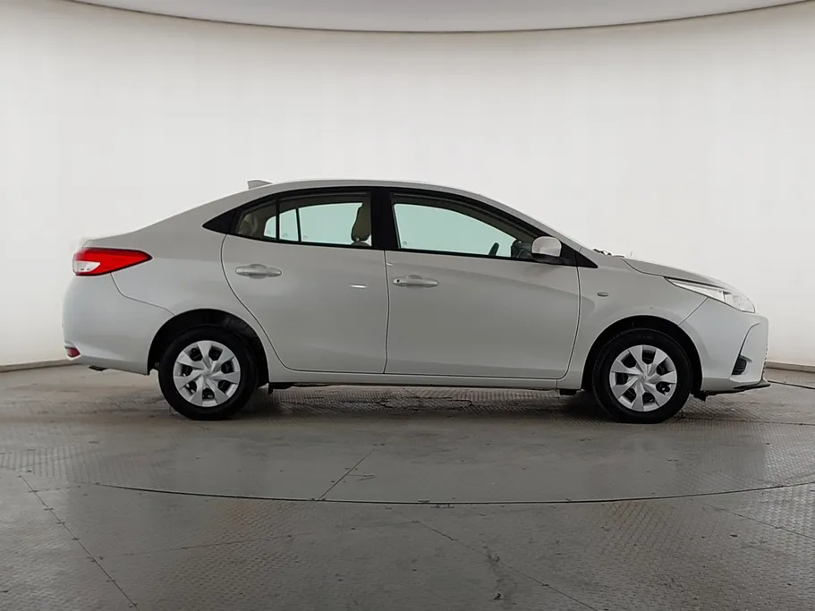 تويوتا يارس Y 2022 