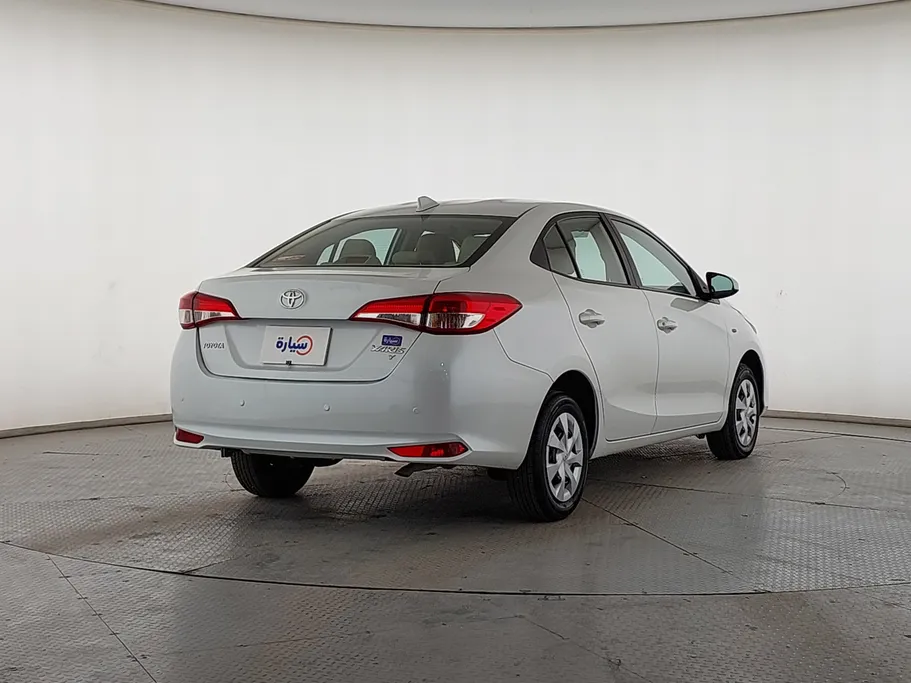 تويوتا يارس Y 2022 