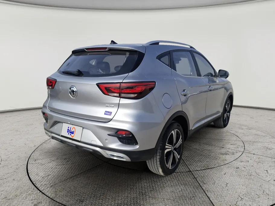 2023 MG ZS LUX 
