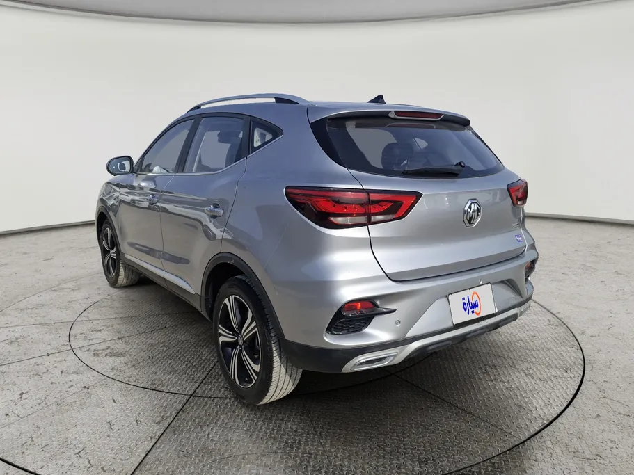2023 MG ZS LUX 